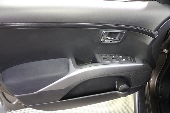 Mitsubishi Outlander 6 of 16