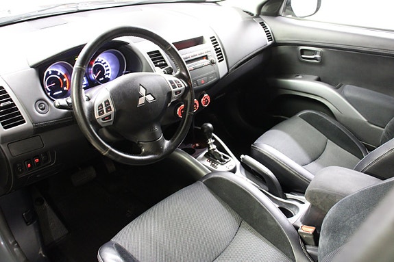 Mitsubishi Outlander 5 of 16