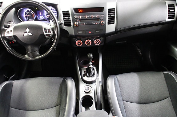 Mitsubishi Outlander 10 of 16