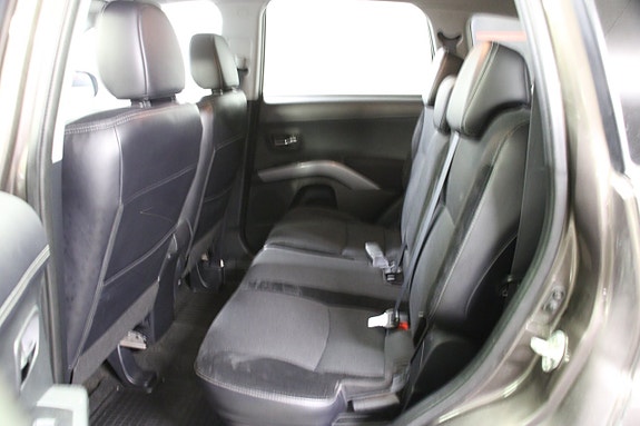 Mitsubishi Outlander 9 of 16