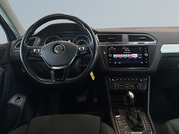Volkswagen Tiguan 8 of 21