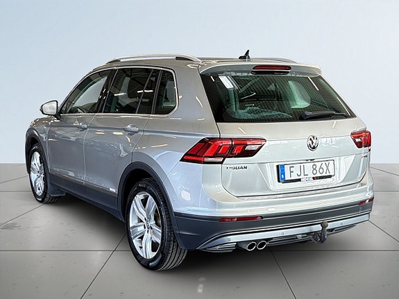 Volkswagen Tiguan 5 of 21