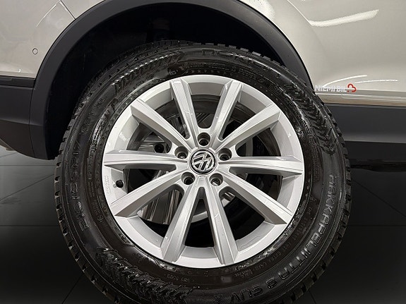 Volkswagen Tiguan 14 of 21