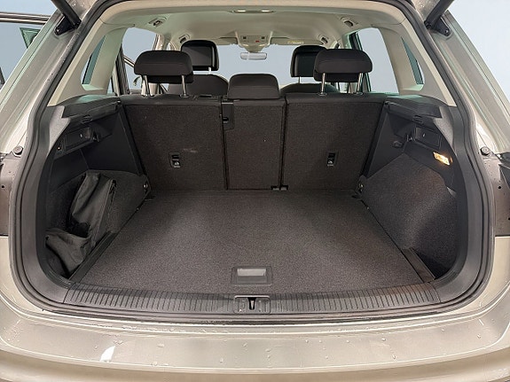Volkswagen Tiguan 12 of 21