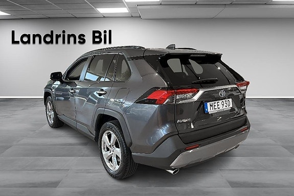 Toyota RAV4 6 of 20