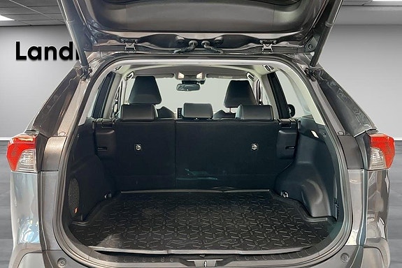 Toyota RAV4 14 of 20