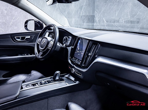 Volvo XC60 15 of 30