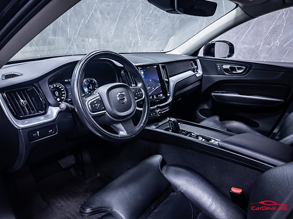 Volvo XC60 11 of 30
