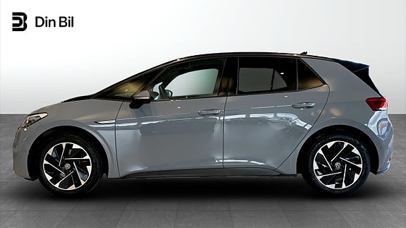 Volkswagen ID.3 2 of 14