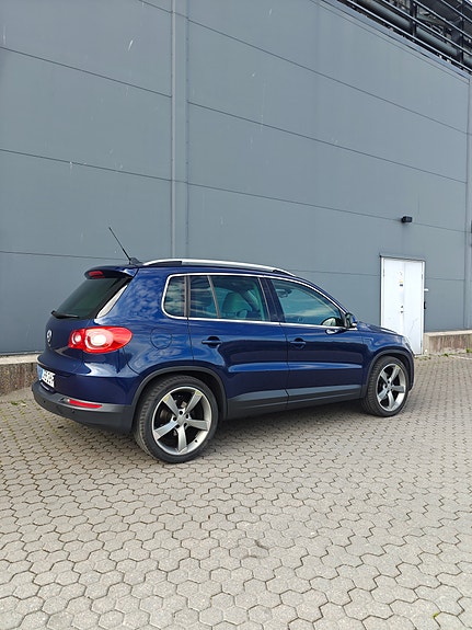 Volkswagen Tiguan 4 of 10