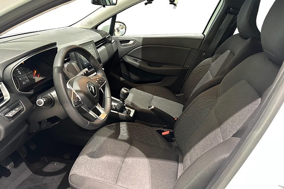 Renault Clio 14 of 20