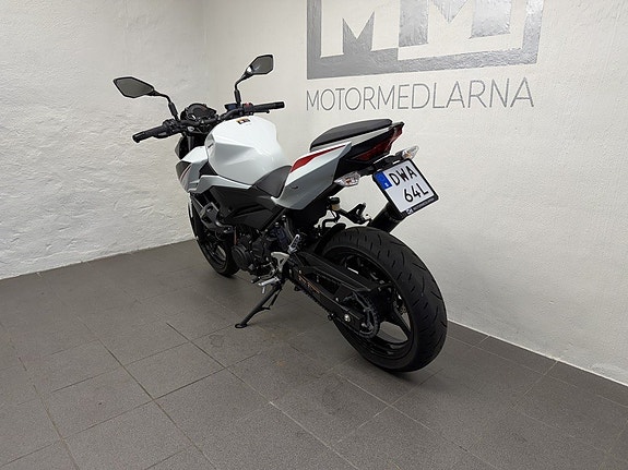 Kawasaki Z400 ABS A2 8 of 9