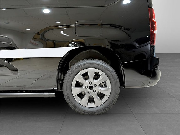 Opel Combo 8 of 13