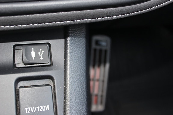 Toyota Auris 16 of 17