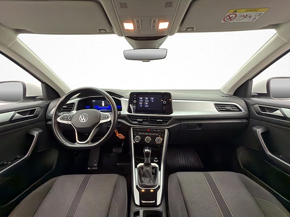 Volkswagen T-Roc 12 of 30