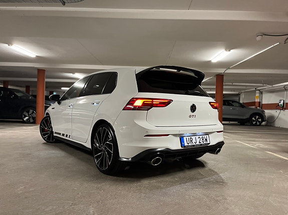 Volkswagen Golf VIII 17 of 24