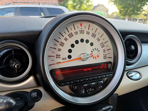 MINI Clubman One 17 of 24