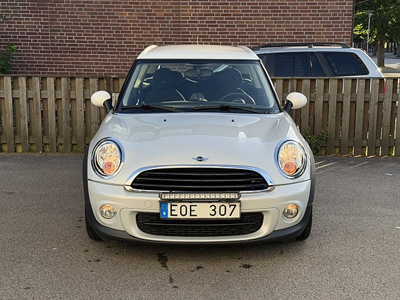 MINI Clubman One 2 of 24