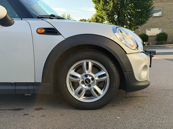 MINI Clubman One 6 of 24