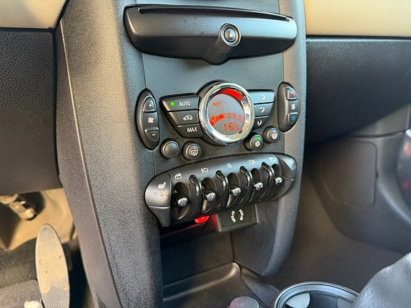 MINI Clubman One 18 of 24