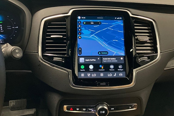 Volvo XC90 16 of 30