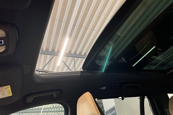Volvo XC90 20 of 30