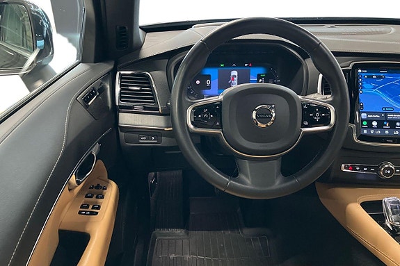 Volvo XC90 14 of 30