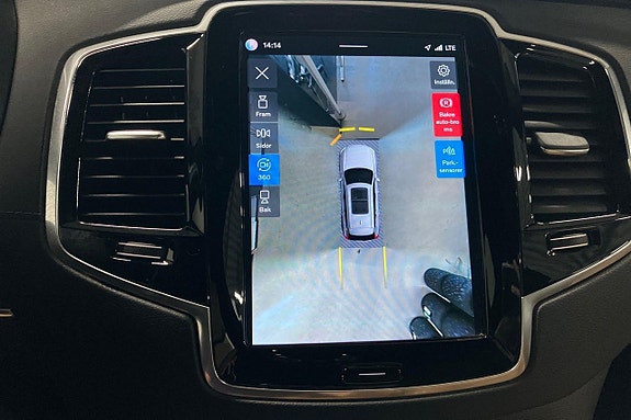 Volvo XC90 17 of 30