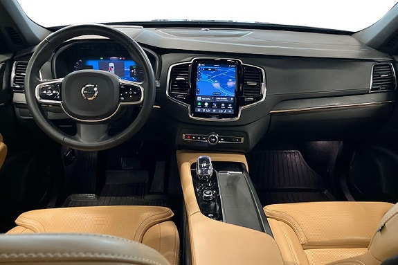 Volvo XC90 13 of 30