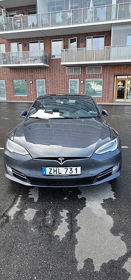 Tesla Model S 11 of 11