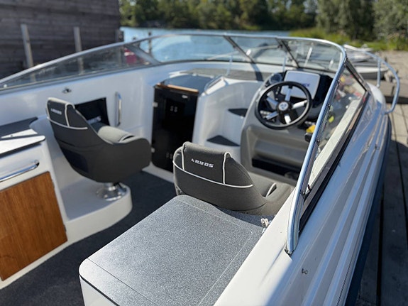 Ryds 23 DC - Mercruiser 4.3 MPI - 2011 6 of 12