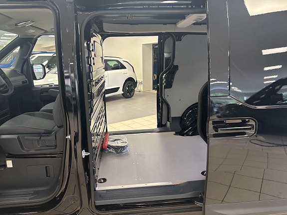 Kia PV5 11 of 15