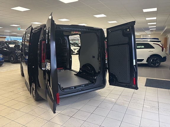 Kia PV5 7 of 15