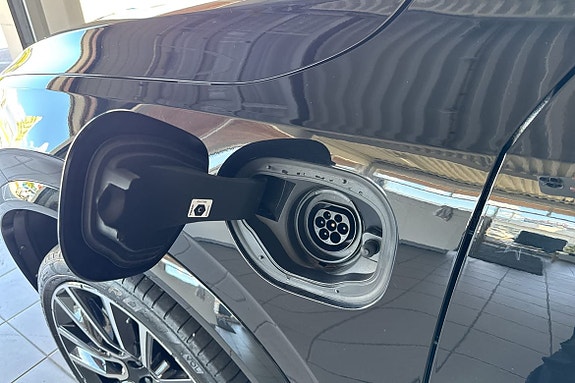 Volvo XC90 18 of 27