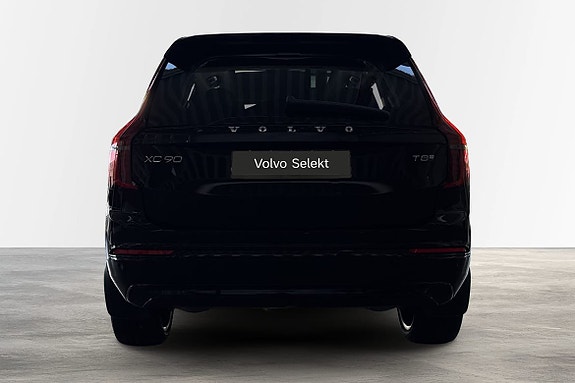 Volvo XC90 8 of 27