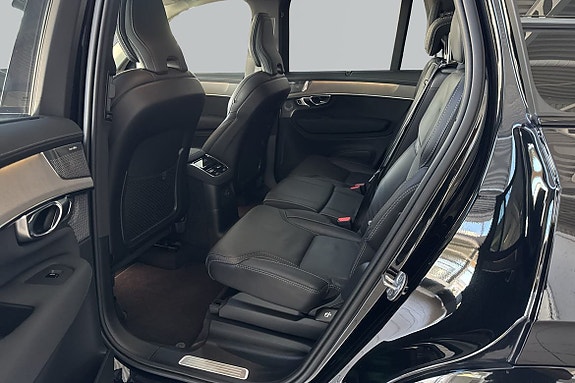 Volvo XC90 7 of 27
