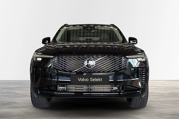Volvo XC90 9 of 27