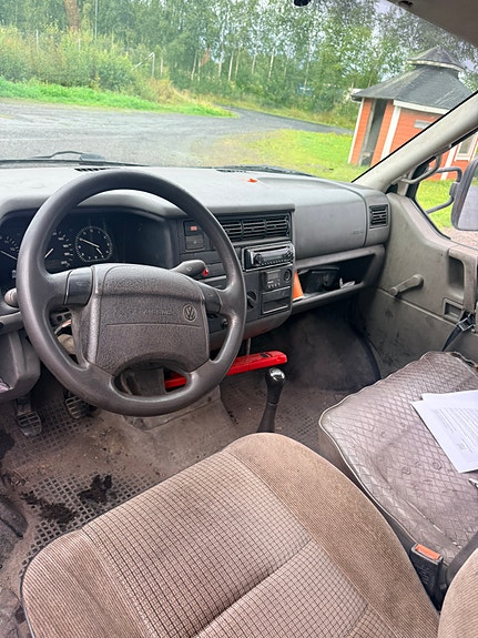 Volkswagen Transporter 2 of 9