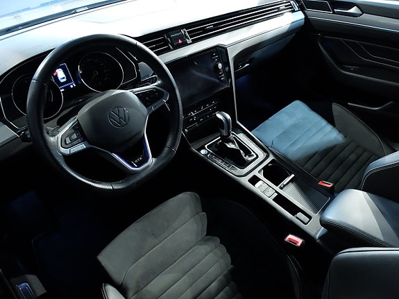 Volkswagen Passat 10 of 11