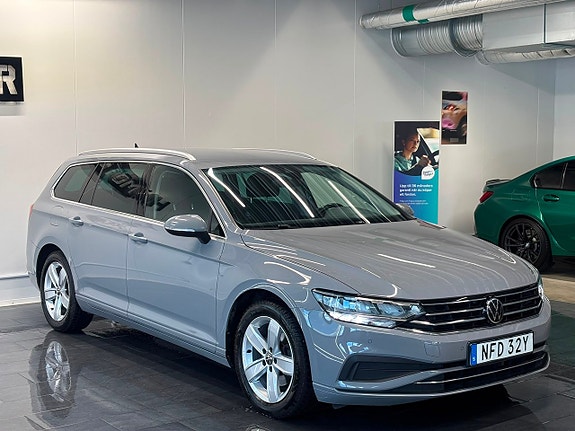 Volkswagen Passat 4 of 28