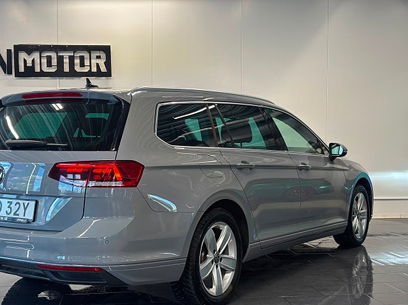 Volkswagen Passat 9 of 28