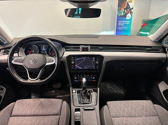 Volkswagen Passat 16 of 28
