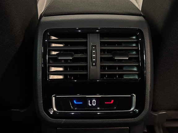 Volkswagen Passat 28 of 28