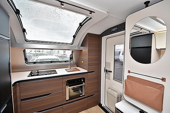 Adria Adria 663 HT Alpina, Queenbed 20 of 27