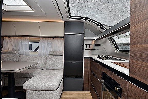 Adria Adria 663 HT Alpina, Queenbed 5 of 27