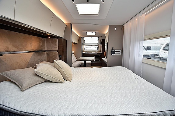 Adria Adria 663 HT Alpina, Queenbed 14 of 27