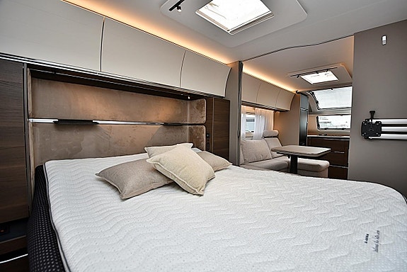 Adria Adria 663 HT Alpina, Queenbed 13 of 27
