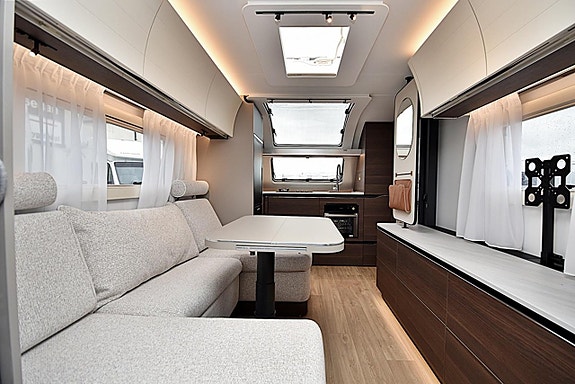 Adria Adria 663 HT Alpina, Queenbed 16 of 27