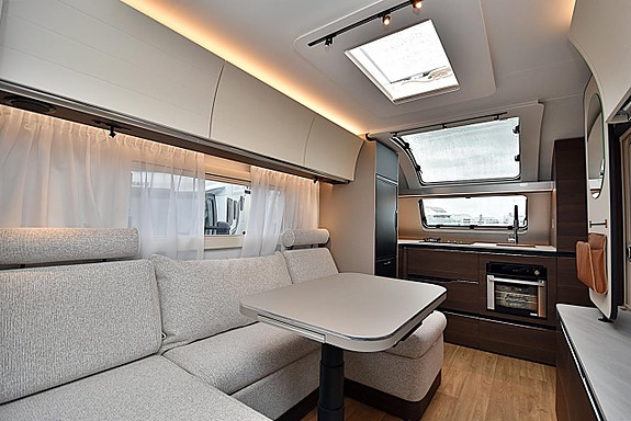 Adria Adria 663 HT Alpina, Queenbed 17 of 27