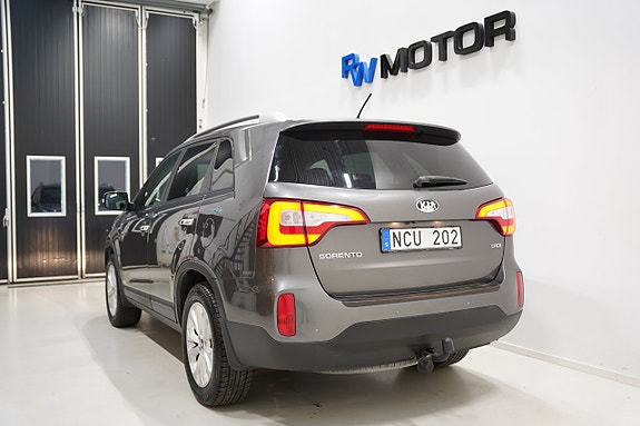 Kia Sorento 4 of 21